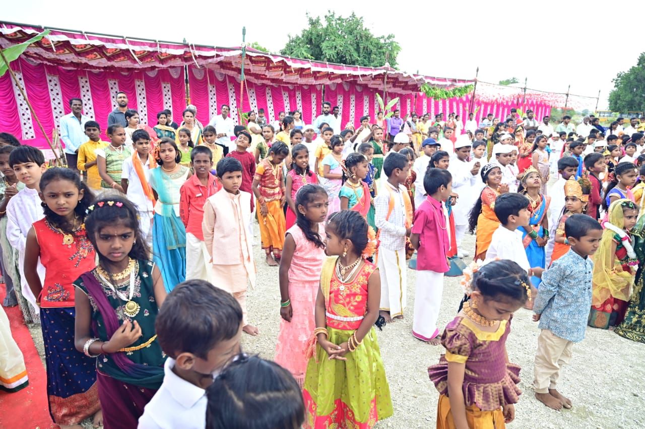 WORLD RECORD TO PERFORM THE 51 INDIAN FESTIVALS AND THEIR ORIGINALITY BY 252 STUDENTS IN 200 MINUTES UNDER THE THEME OF AWARENESS OF ‘'UNITY IN DIVERSITY''